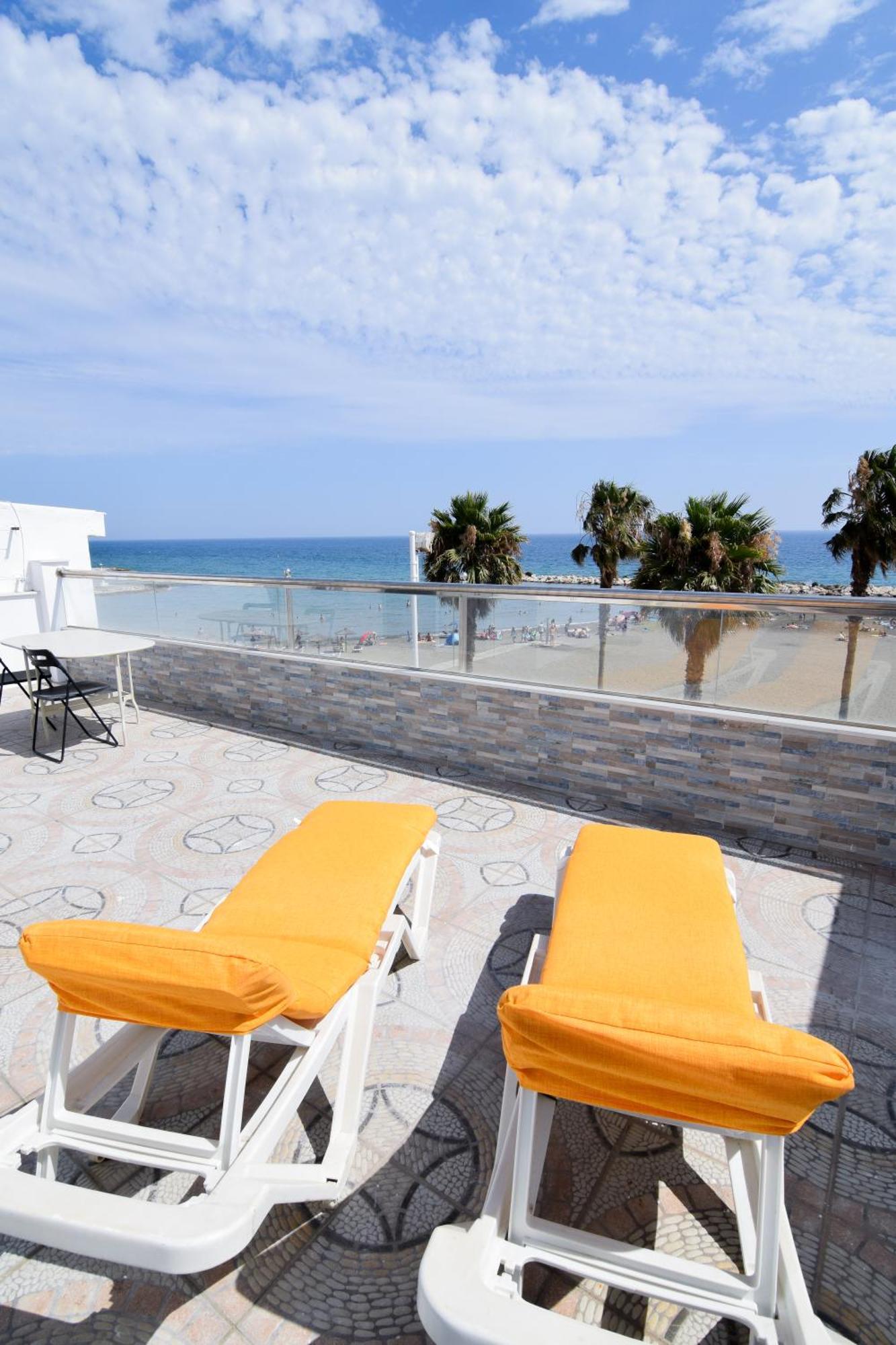 Letmalaga Cremades Seaside Lägenhet Exteriör bild